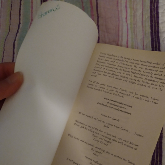 Let's Meet on Platform 8 by Carole Matthews Paperback Book - Picture 4 of 6